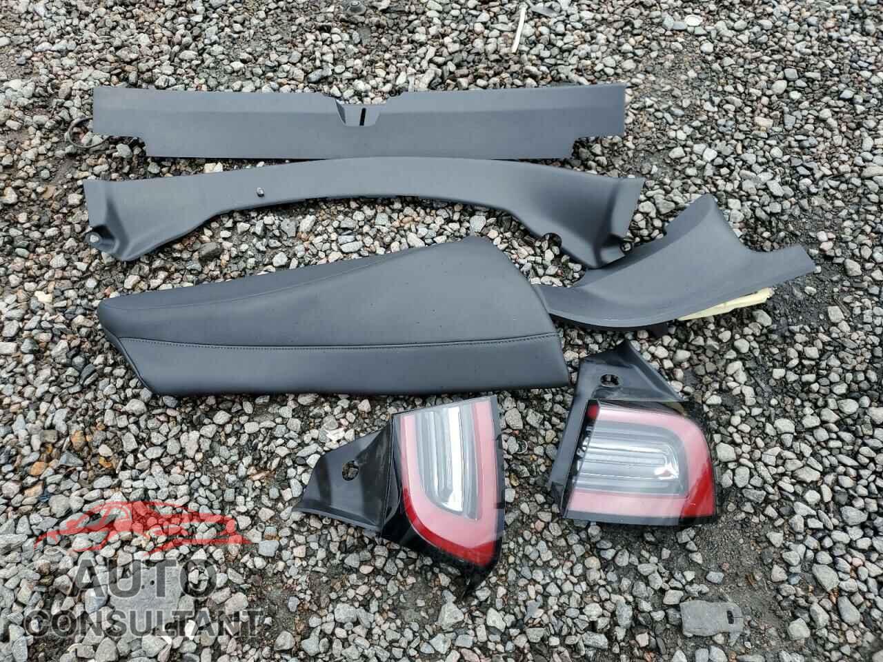 TESLA MODEL 3 2019 - 5YJ3E1EA4KF483728