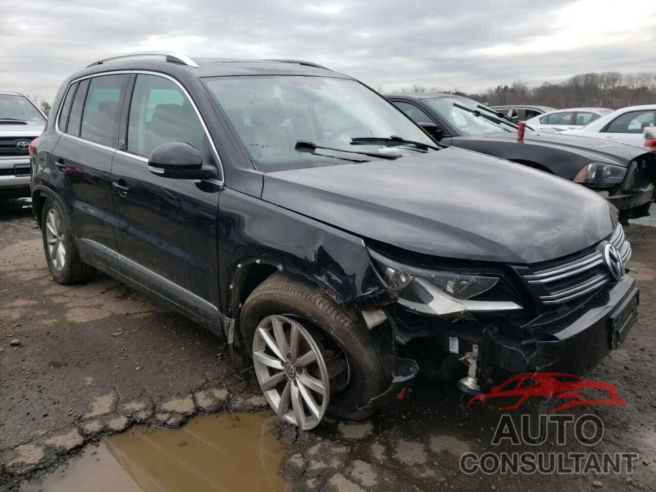 VOLKSWAGEN TIGUAN 2017 - WVGSV7AX7HK002385