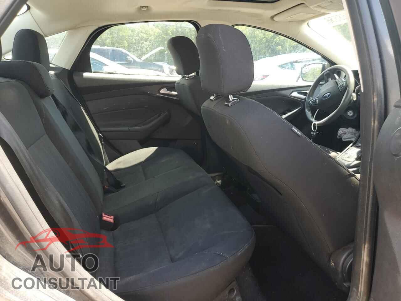 FORD FOCUS 2017 - 1FADP3H25HL251858