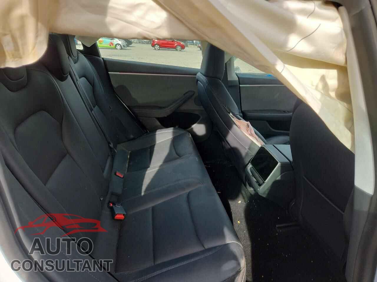 TESLA MODEL 3 2024 - 5YJ3E1EA0RF833835