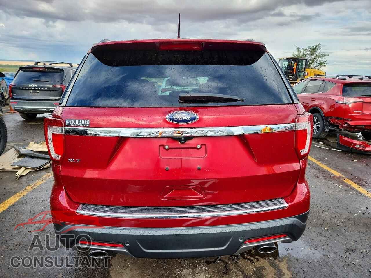 FORD EXPLORER 2018 - 1FM5K7D8XJGA42351