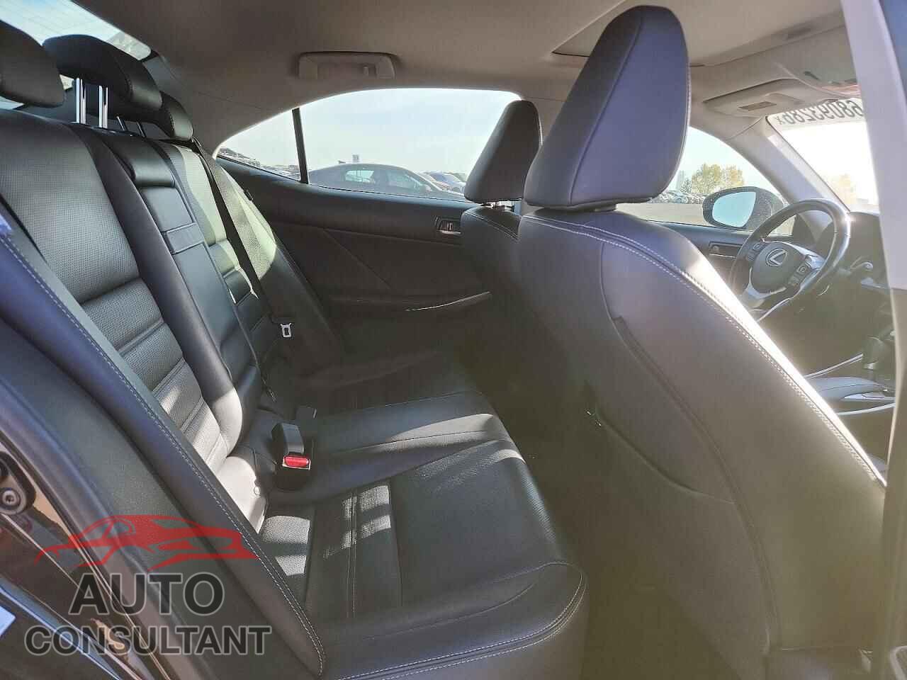 LEXUS IS 2017 - JTHCE1D25H5013971