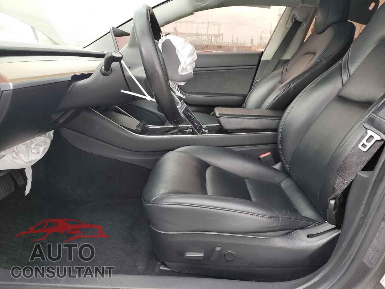 TESLA MODEL 3 2019 - 5YJ3E1EB4KF389096