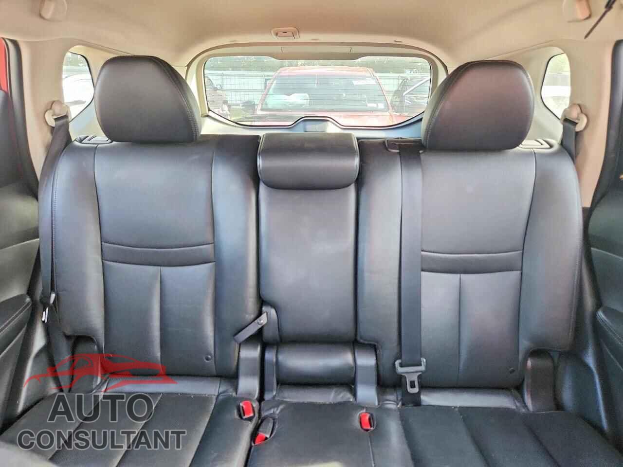 NISSAN ROGUE 2015 - 5N1AT2MT7FC781095