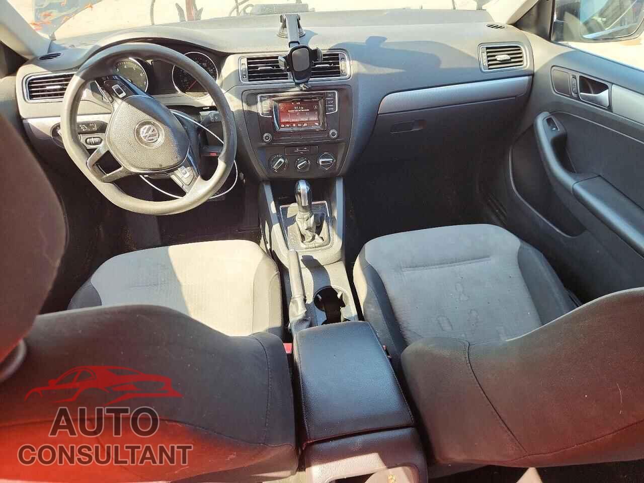 VOLKSWAGEN JETTA 2017 - 3VW2B7AJ3HM316310