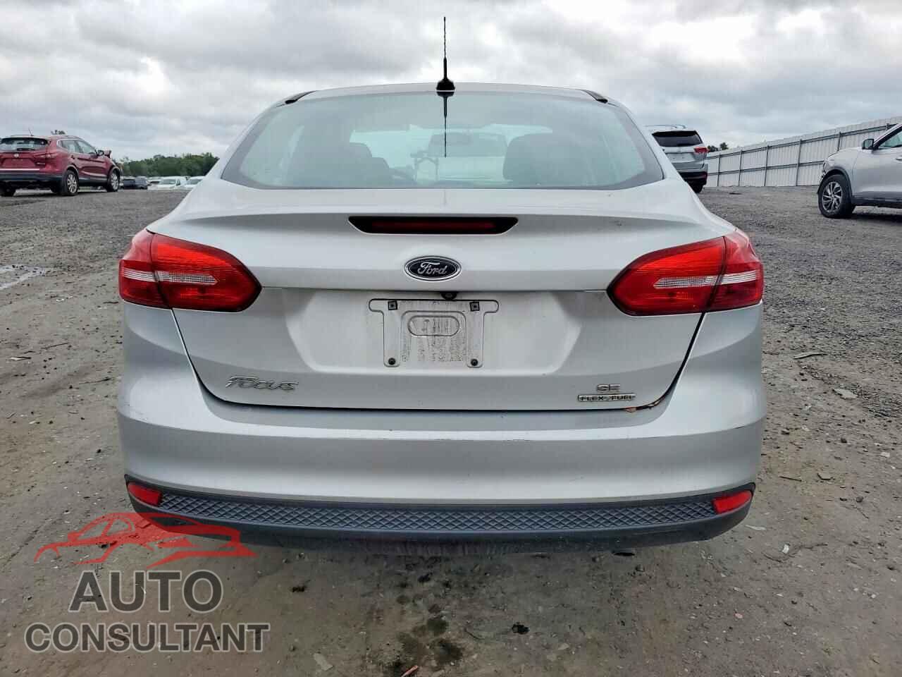 FORD FOCUS 2015 - 1FADP3F25FL379131