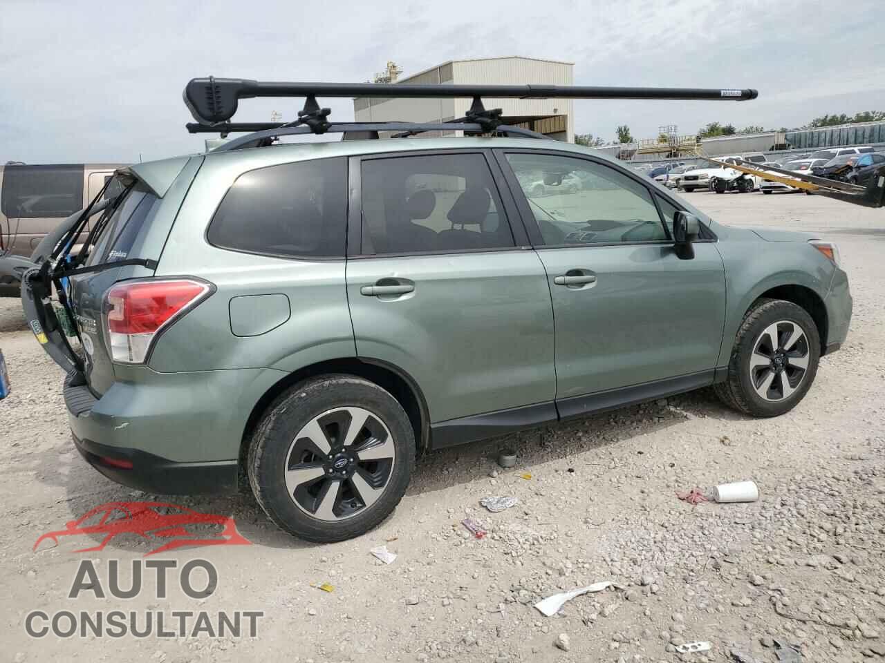 SUBARU FORESTER 2017 - JF2SJAEC8HH493567