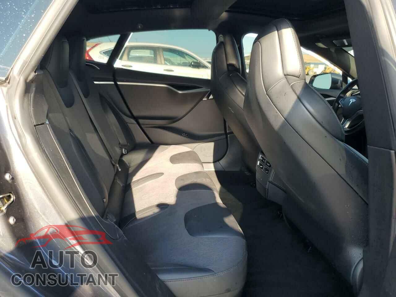 TESLA MODEL S 2017 - 5YJSA1E14HF195286