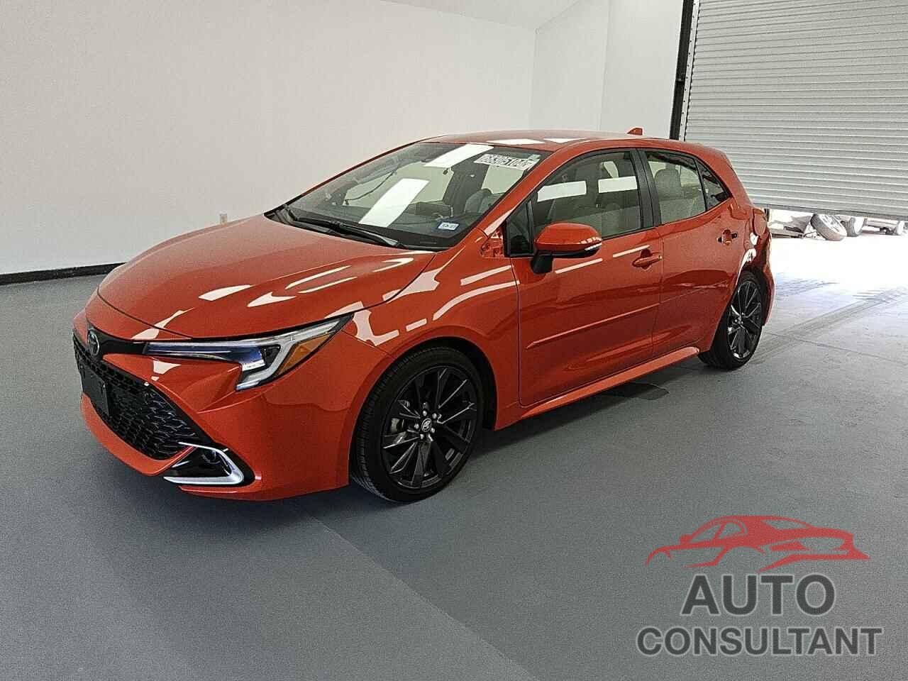 TOYOTA COROLLA 2024 - JTNC4MBE2R3221415