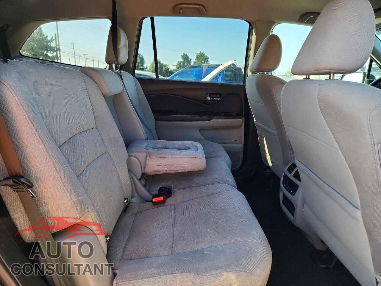 HONDA PILOT 2019 - 5FNYF6H33KB068137