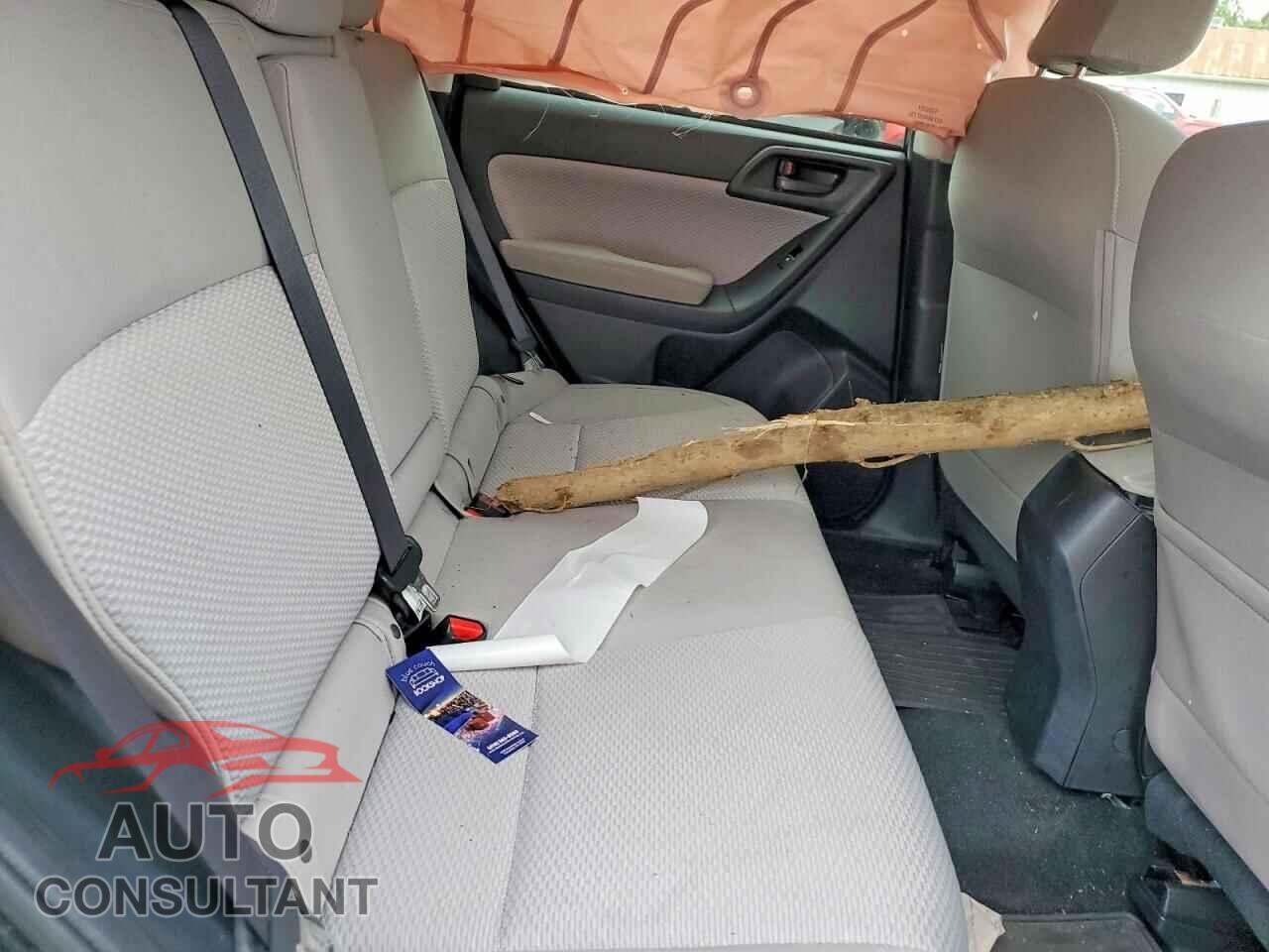 SUBARU FORESTER 2017 - JF2SJAEC1HH516817