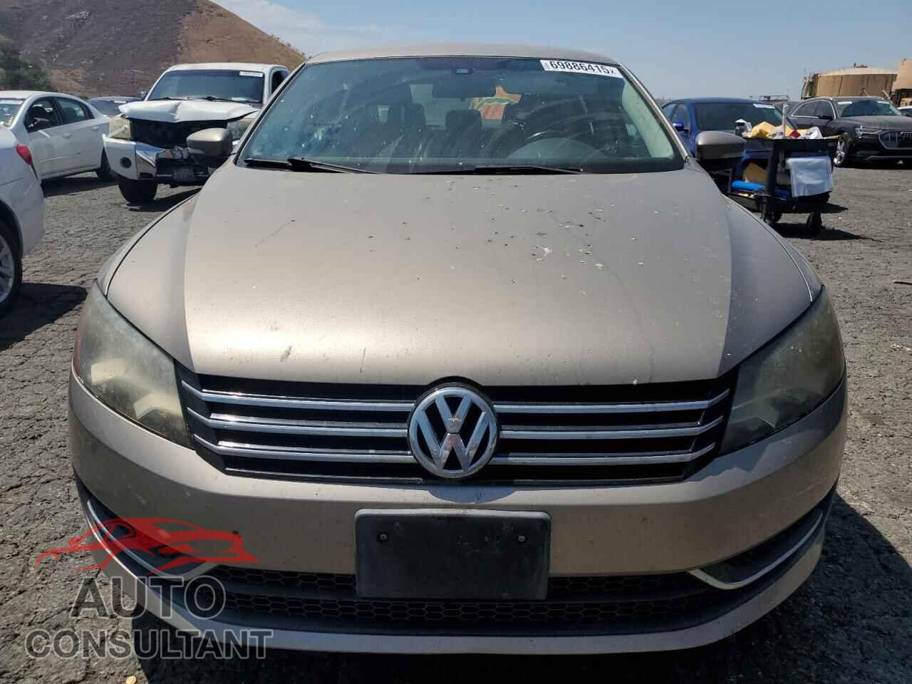 VOLKSWAGEN PASSAT 2015 - 1VWAT7A30FC046395