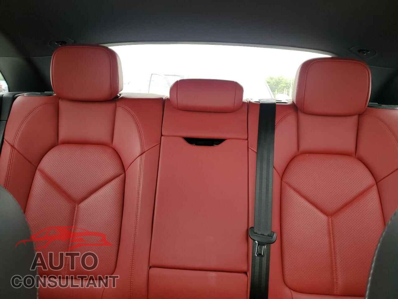 PORSCHE MACAN 2018 - WP1AA2A55JLB21970