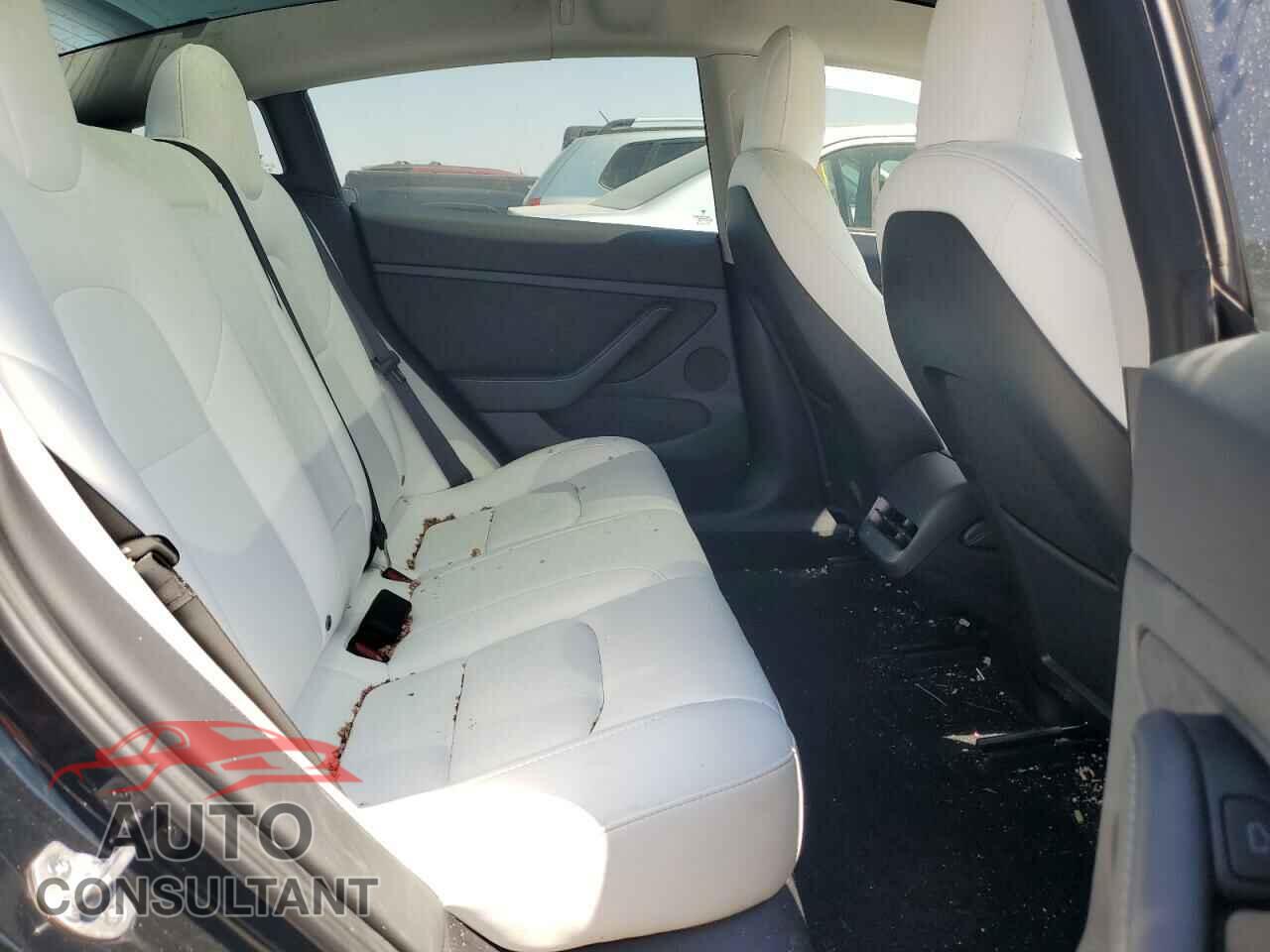 TESLA MODEL 3 2022 - 5YJ3E1EA6NF373686