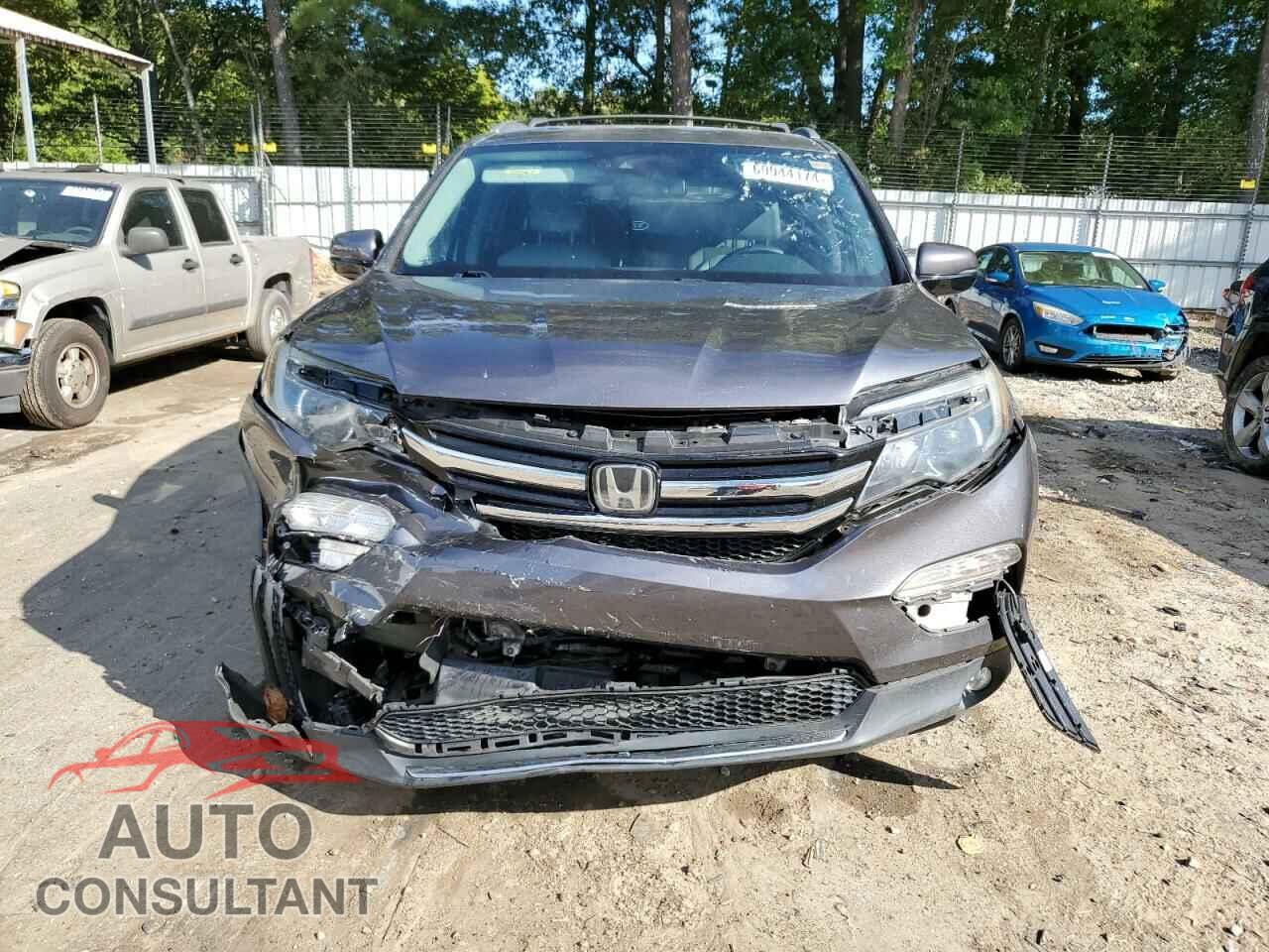 HONDA PILOT 2017 - 5FNYF6H02HB100848