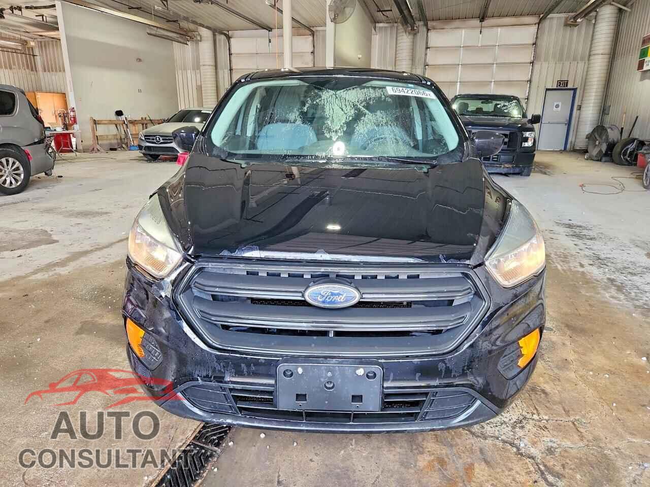 FORD ESCAPE 2017 - 1FMCU0F79HUB71531