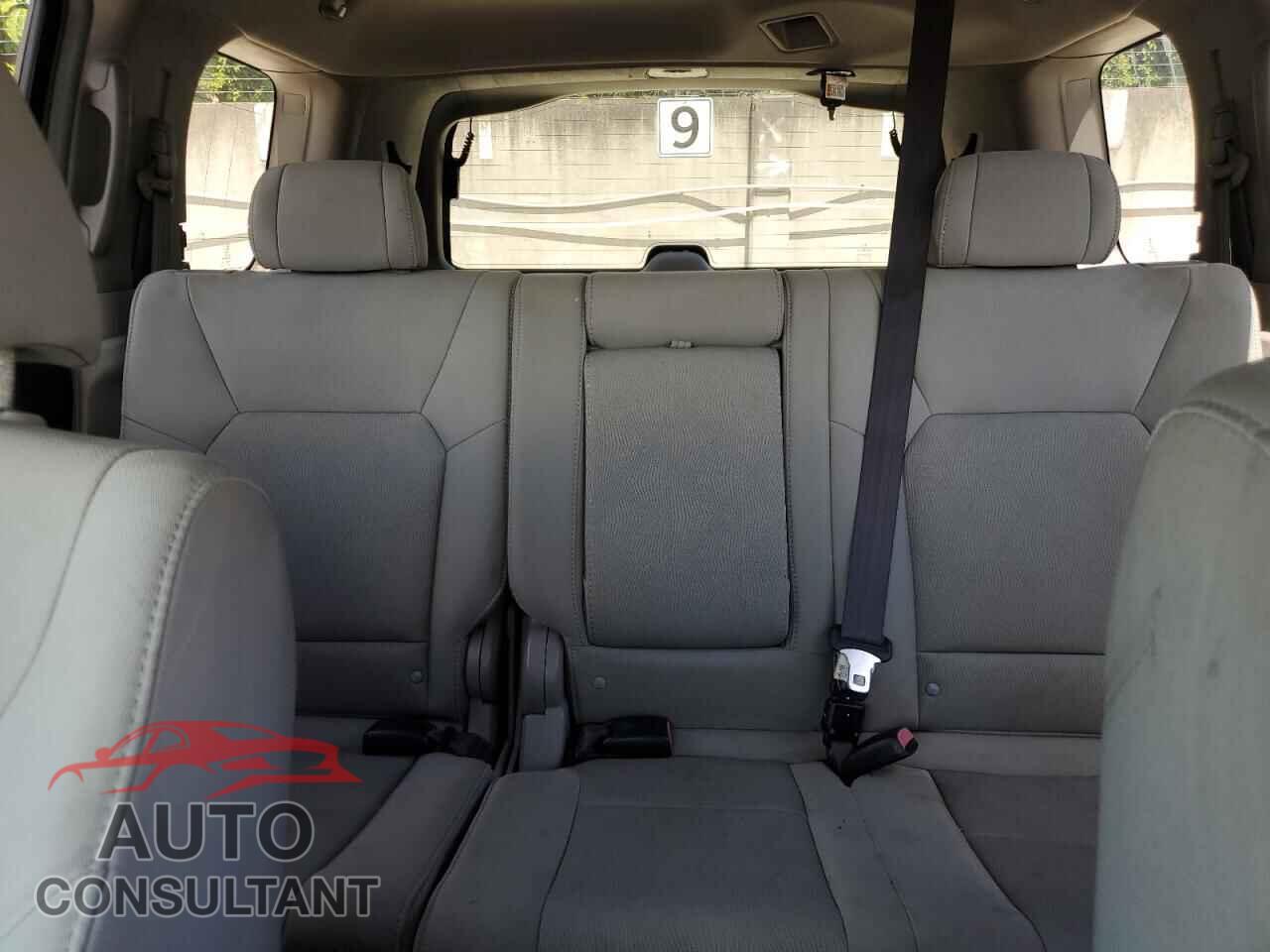HONDA PILOT 2011 - 5FNYF3H21BB050516