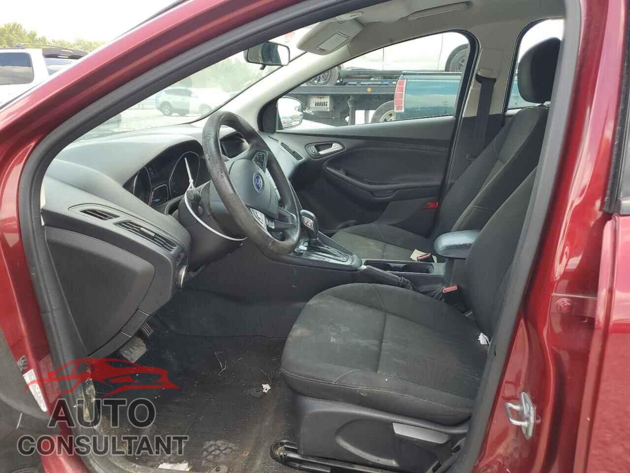 FORD FOCUS 2017 - 1FADP3F26HL256456