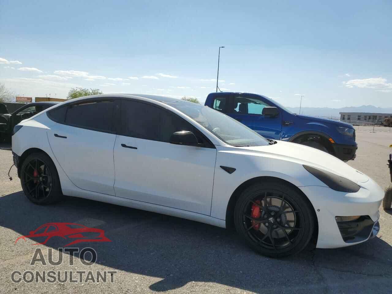 TESLA MODEL 3 2018 - 5YJ3E1EB9JF082330