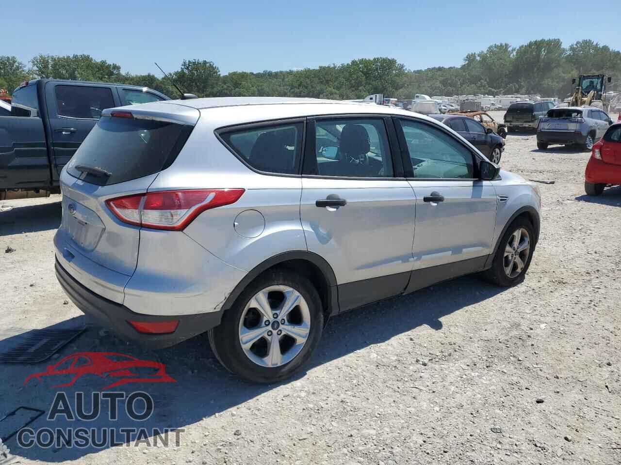 FORD ESCAPE 2015 - 1FMCU0F75FUB06172