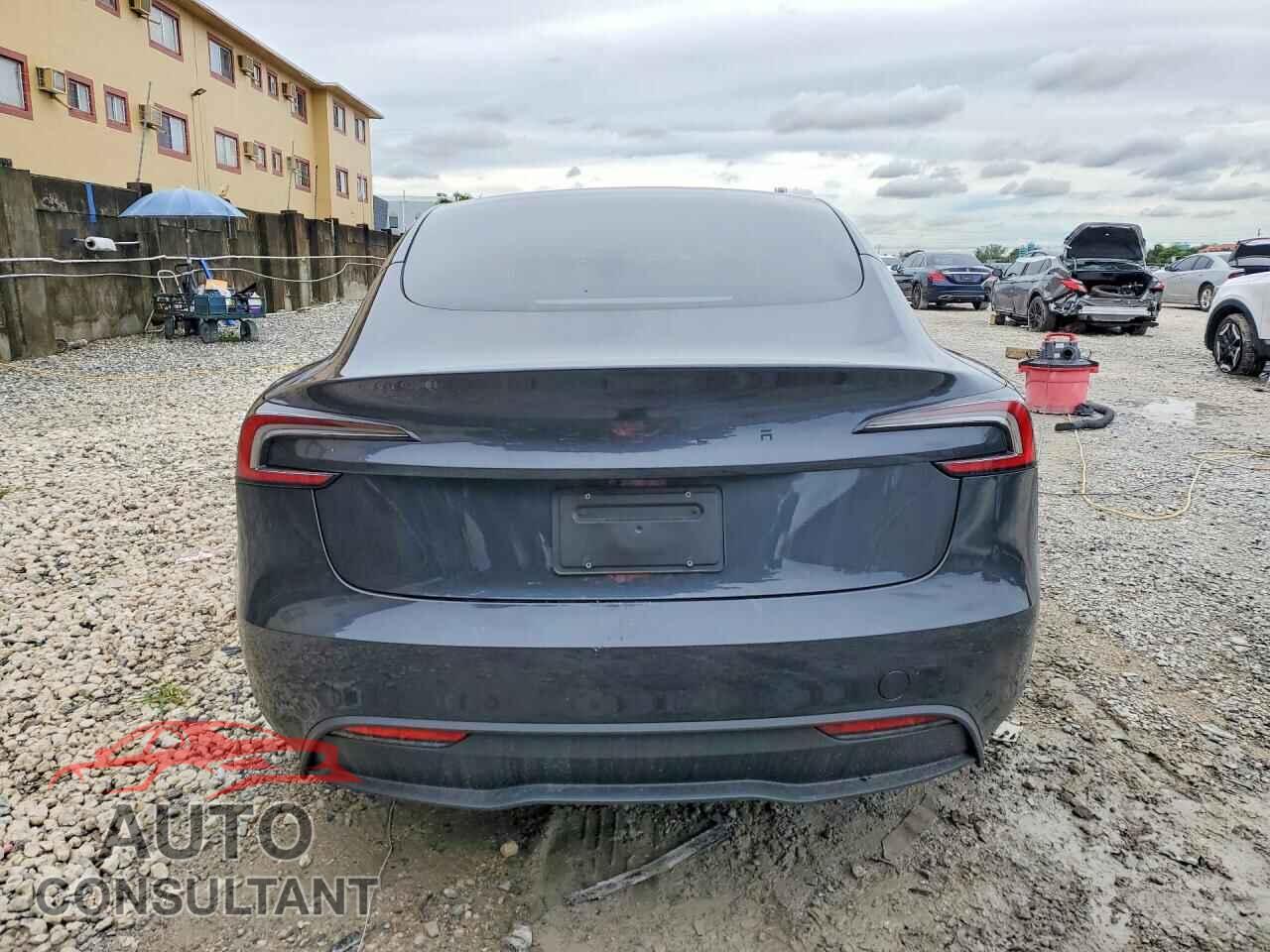 TESLA MODEL 3 2026 - 5YJ3E1EA4TF162807