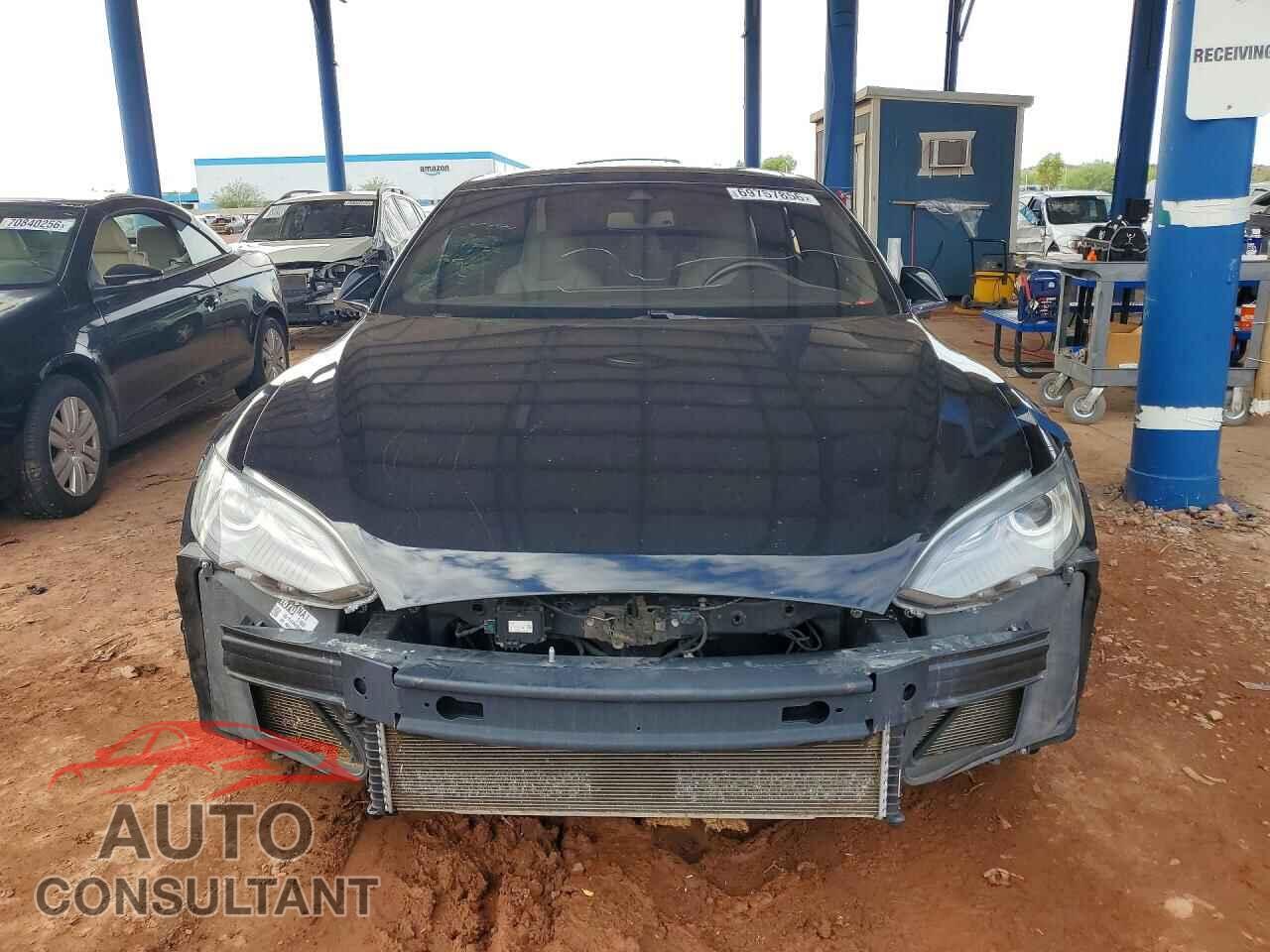 TESLA MODEL S 2015 - 5YJSA1E21FF102519