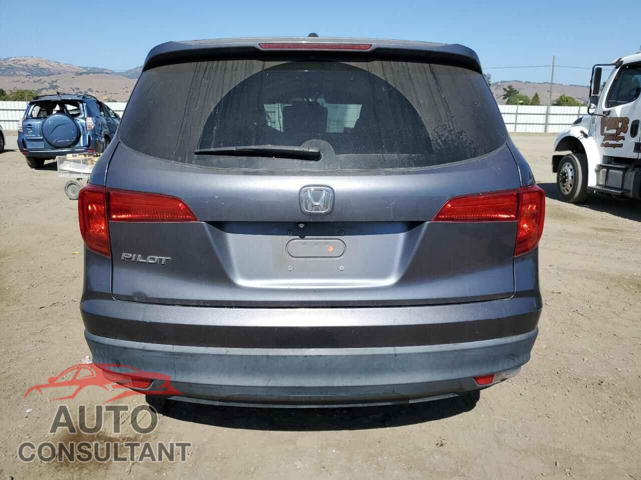HONDA PILOT 2017 - 5FNYF5H56HB045357