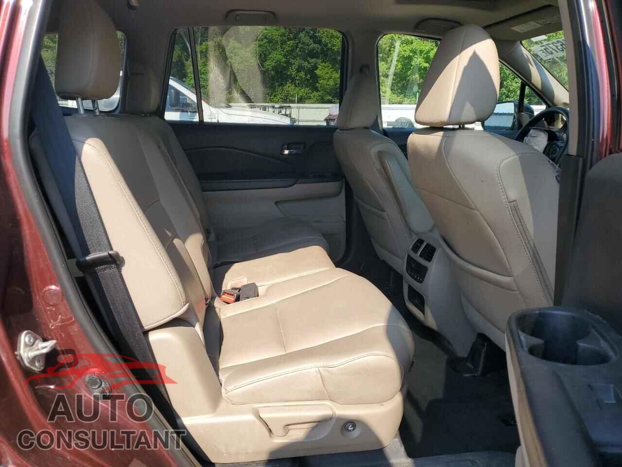 HONDA PILOT 2018 - 5FNYF5H76JB014679