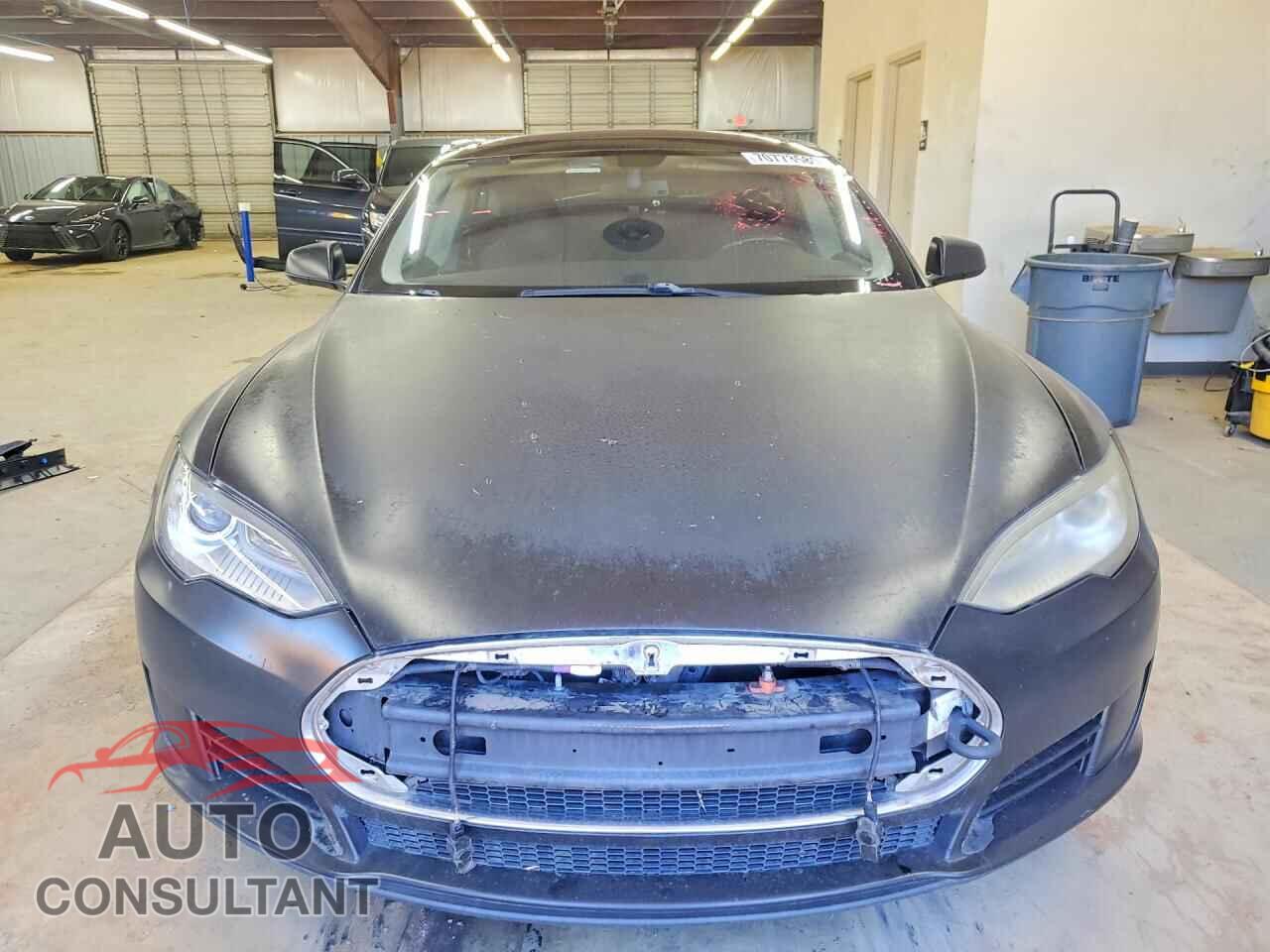 TESLA MODEL S 2014 - 5YJSA1H13EFP48744