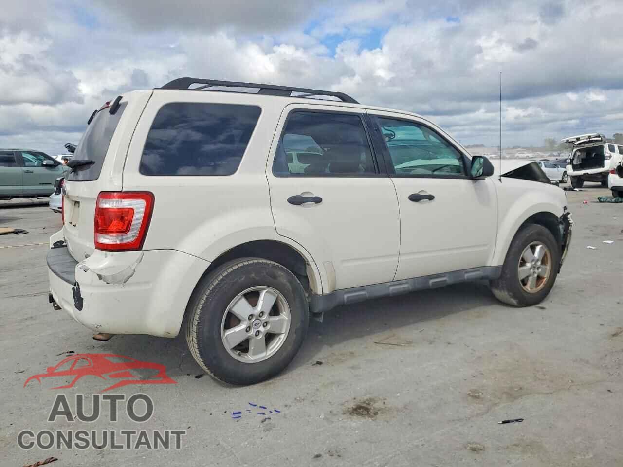 FORD ESCAPE 2010 - 1FMCU9DG9AKB07658