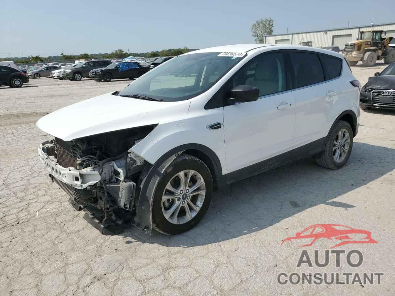 FORD ESCAPE 2017 - 1FMCU0G97HUA69726