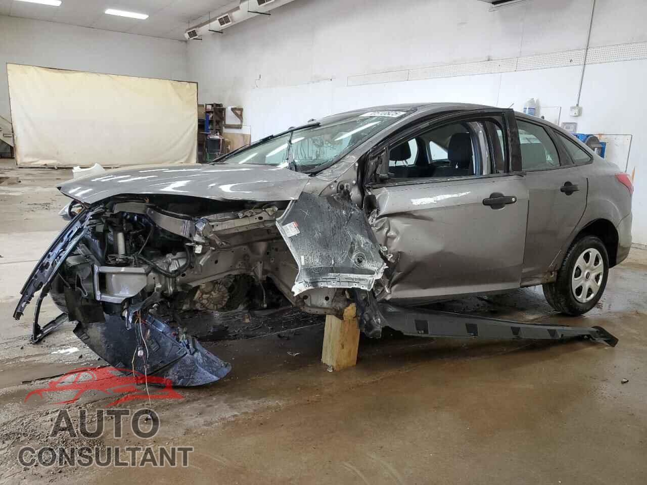 FORD FOCUS 2013 - 1FADP3E2XDL367913