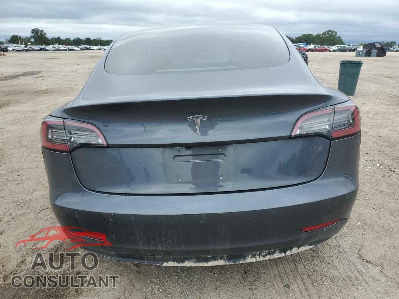 TESLA MODEL 3 2018 - 5YJ3E1EA7JF077487