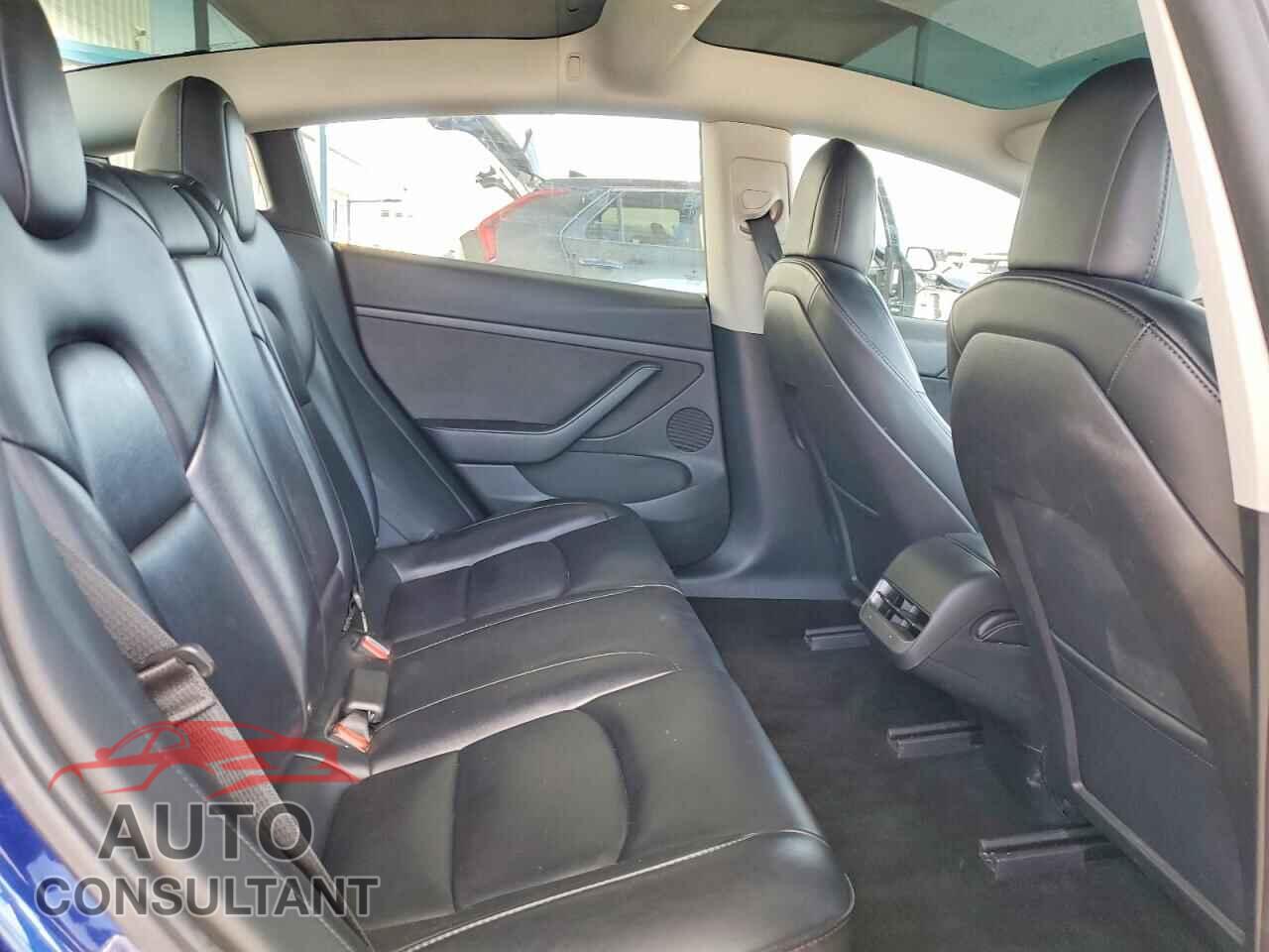 TESLA MODEL 3 2023 - 5YJ3E1EA1PF447129