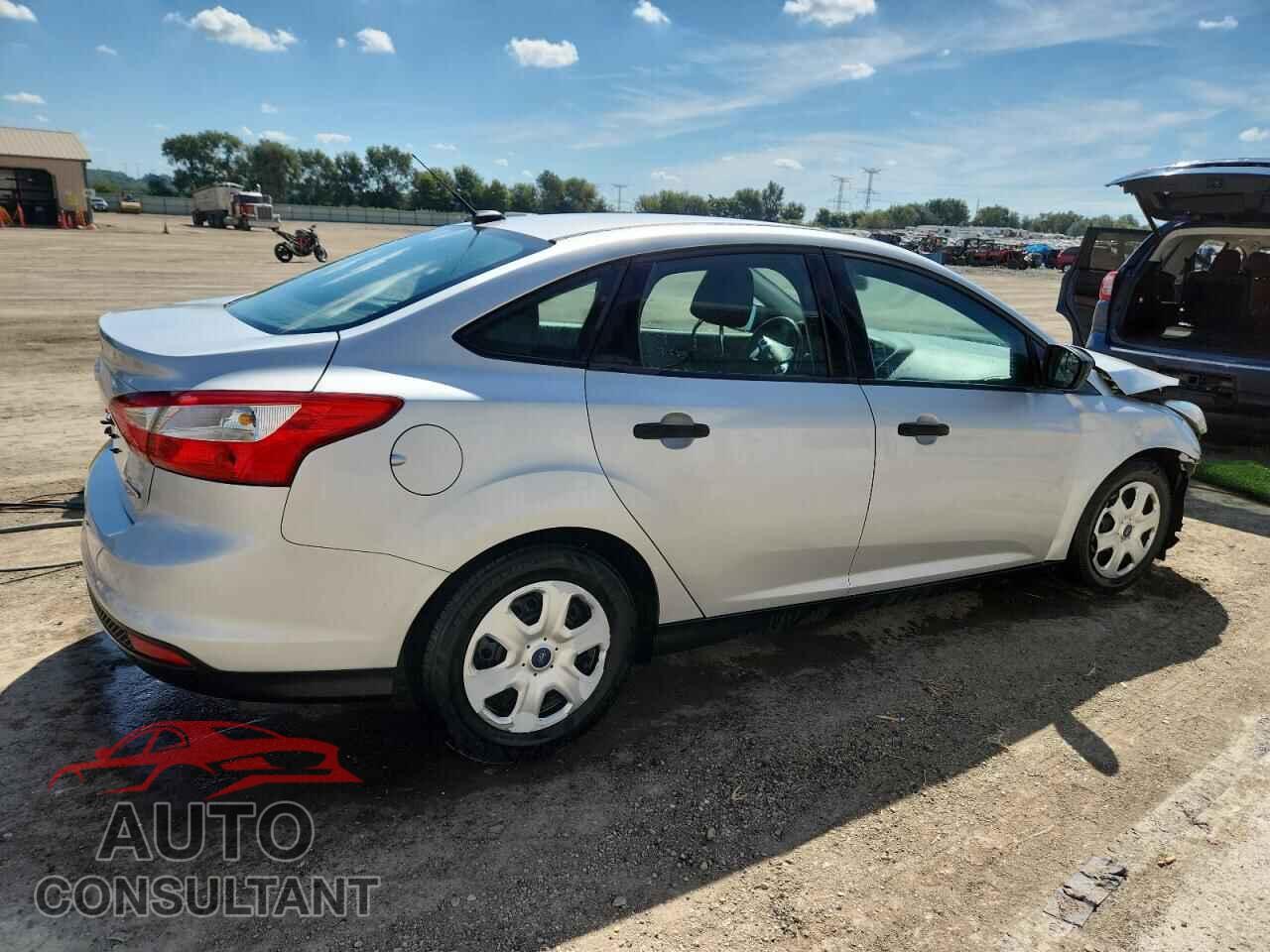 FORD FOCUS 2013 - 1FADP3E22DL136858