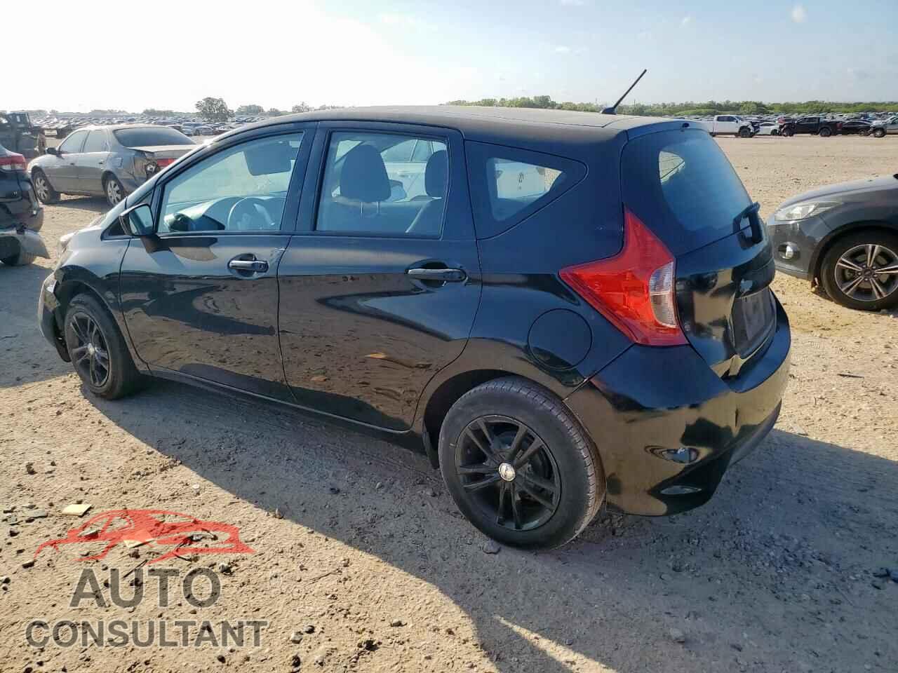 NISSAN VERSA 2017 - 3N1CE2CP7HL358183