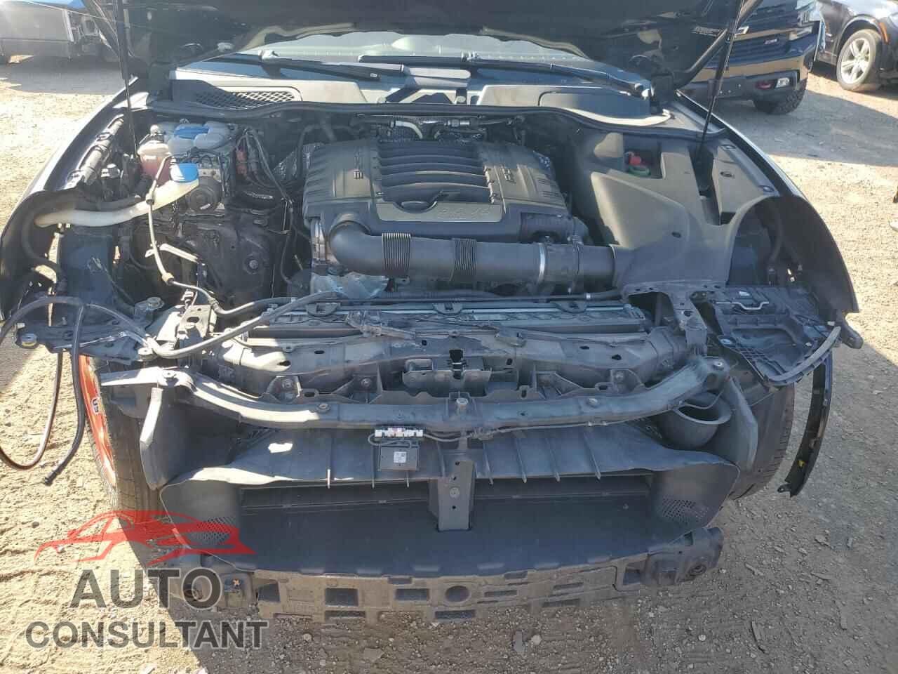 PORSCHE CAYENNE 2017 - WP1AA2A24HKA82939
