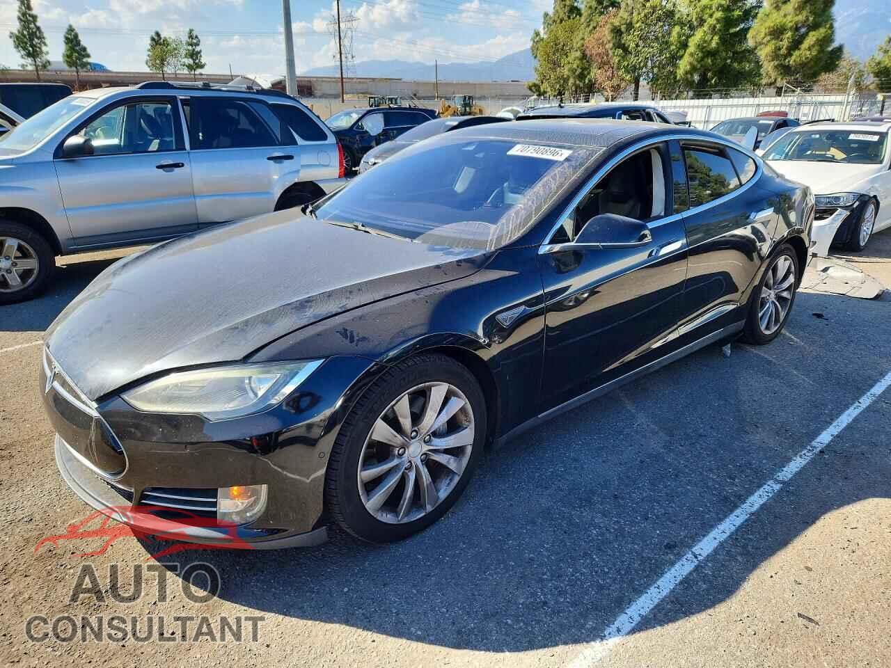 TESLA MODEL S 2015 - 5YJSA1H28FF082636