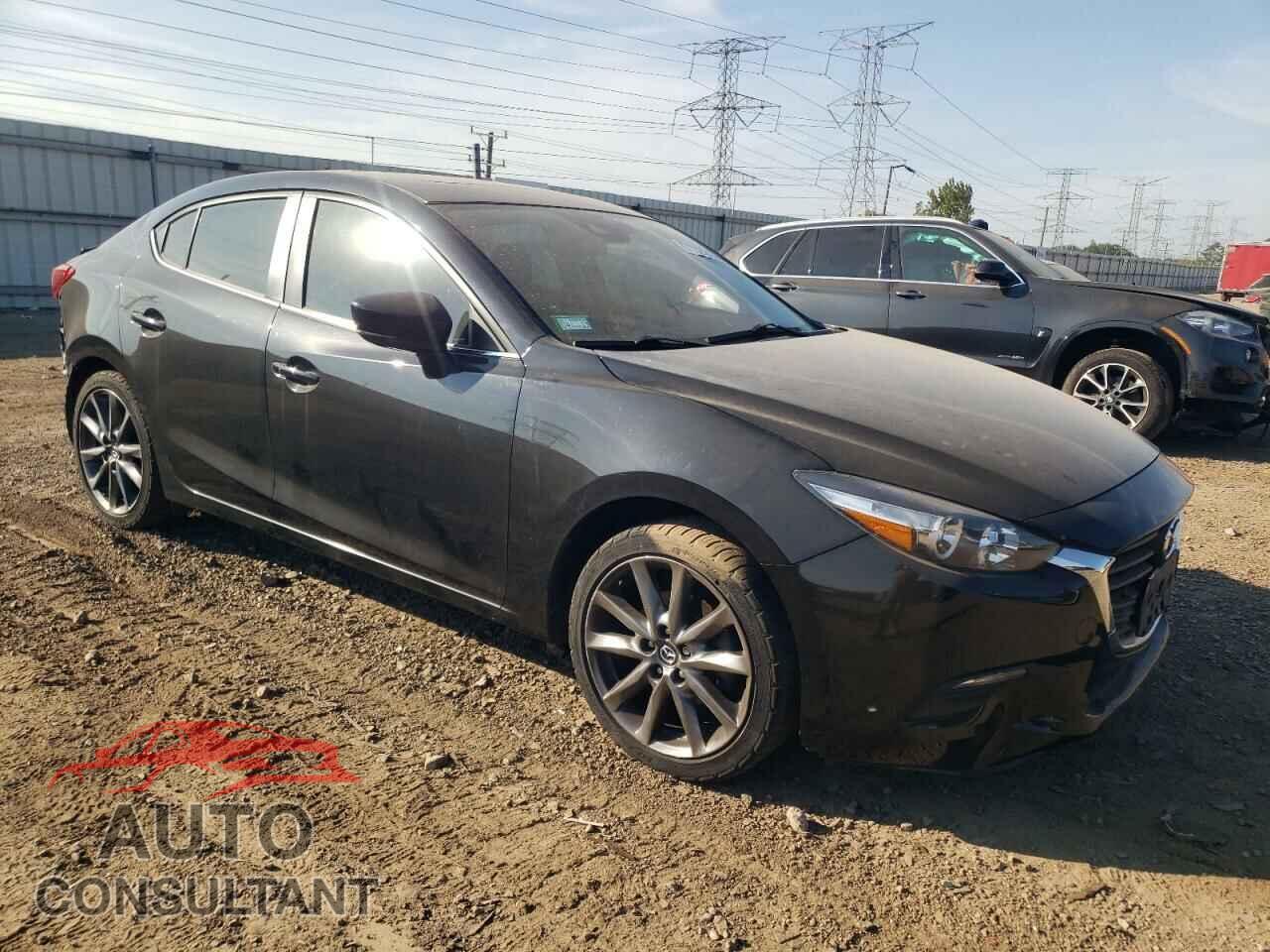 MAZDA 3 2018 - 3MZBN1V39JM241375