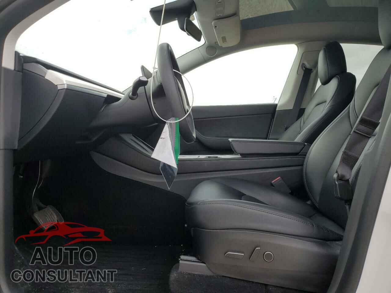 TESLA MODEL Y 2021 - 5YJYGDED3MF134168