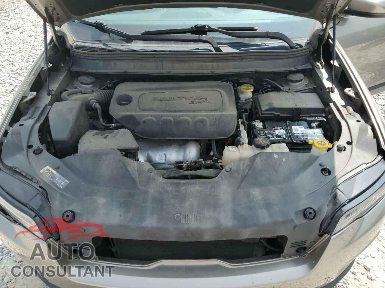 JEEP GRAND CHER 2019 - 1C4PJLCB1KD439357