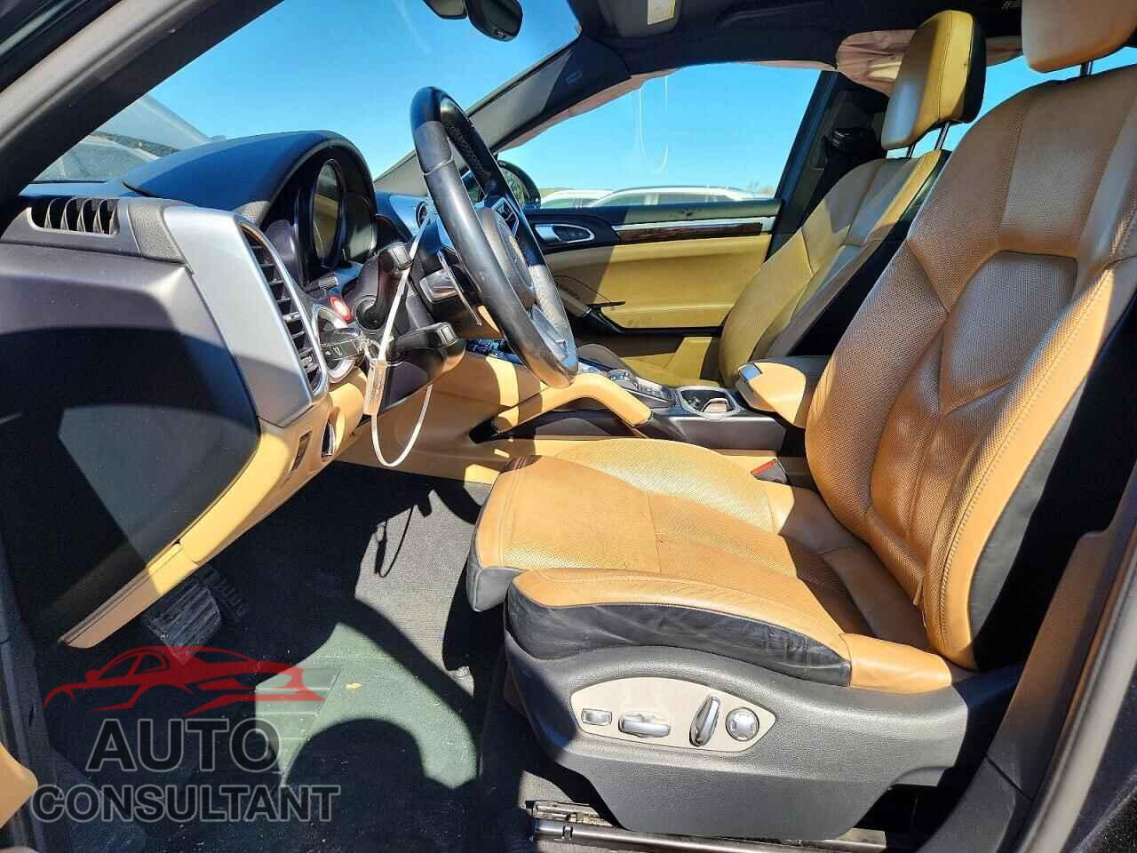 PORSCHE CAYENNE 2016 - WP1AA2A25GLA09507