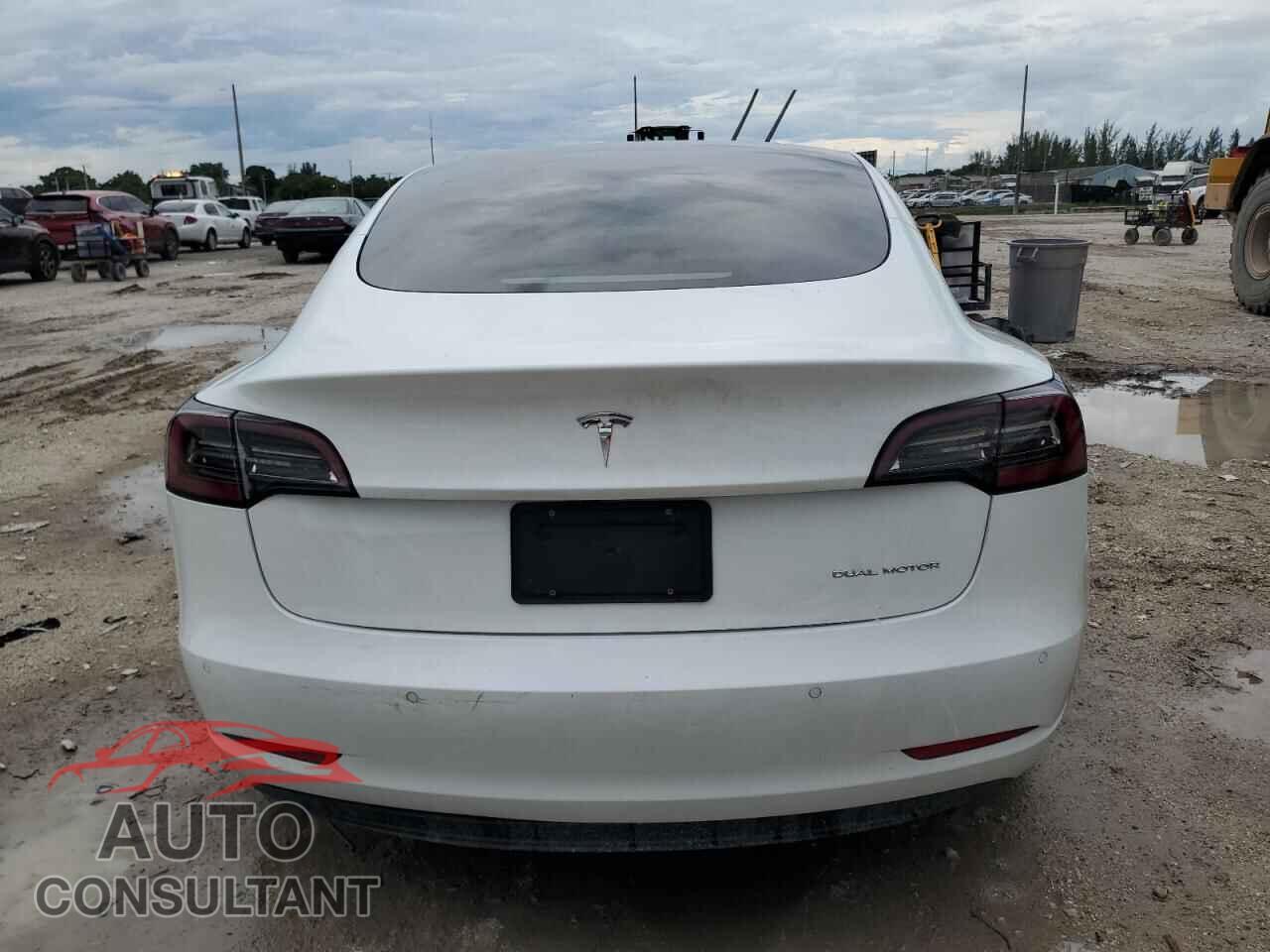 TESLA MODEL 3 2021 - 5YJ3E1EB7MF049640