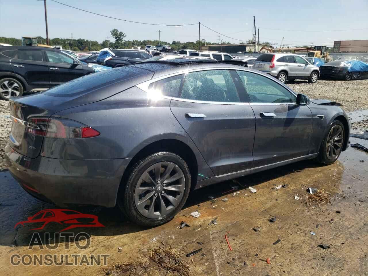 TESLA MODEL S 2018 - 5YJSA1E25JF275176