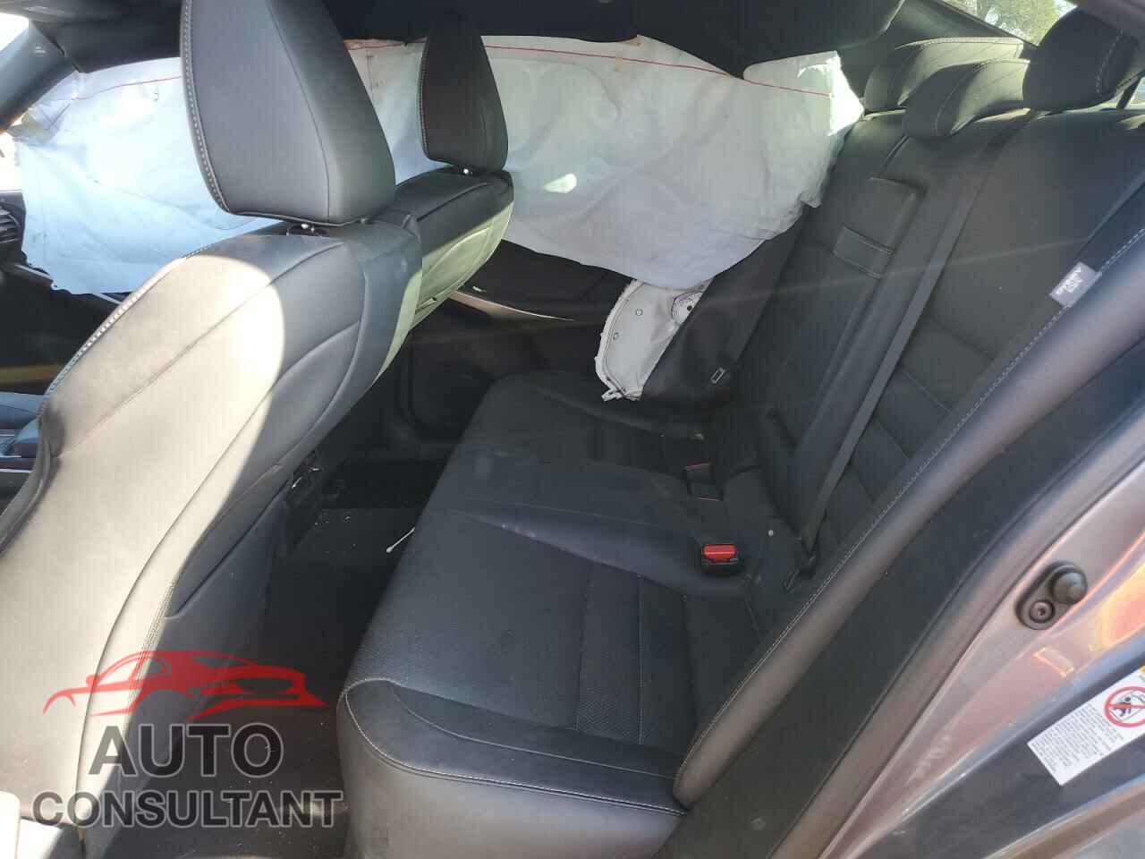 LEXUS IS 2017 - JTHBE1D25H5029406
