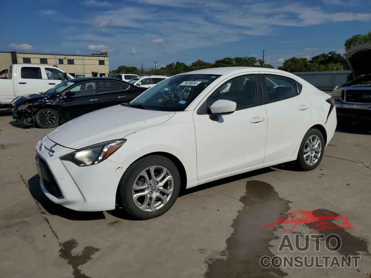 TOYOTA YARIS 2017 - 3MYDLBYV8HY173059