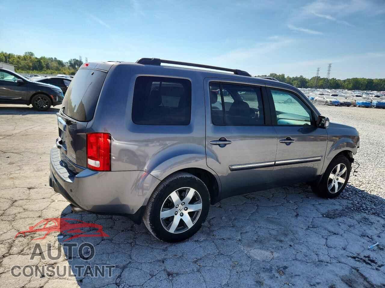 HONDA PILOT 2015 - 5FNYF3H90FB022757