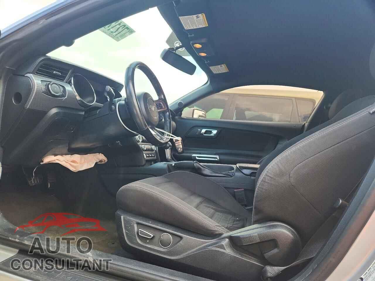 FORD MUSTANG 2015 - 1FA6P8TH7F5411922