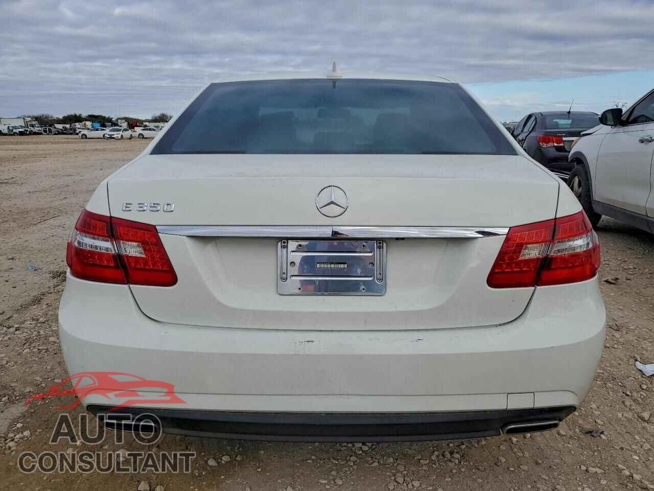 MERCEDES-BENZ E-CLASS 2011 - WDDHF5GB6BA513701