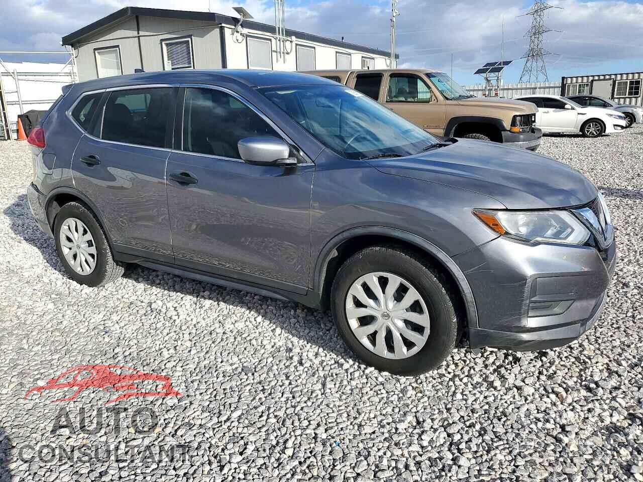 NISSAN ROGUE 2017 - KNMAT2MT7HP610718